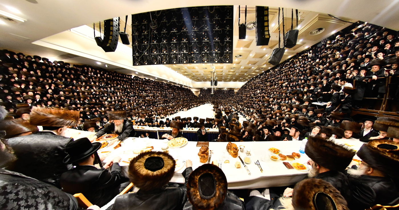 שמחת אירוסי נכדת האדמו"ר מבעלזא