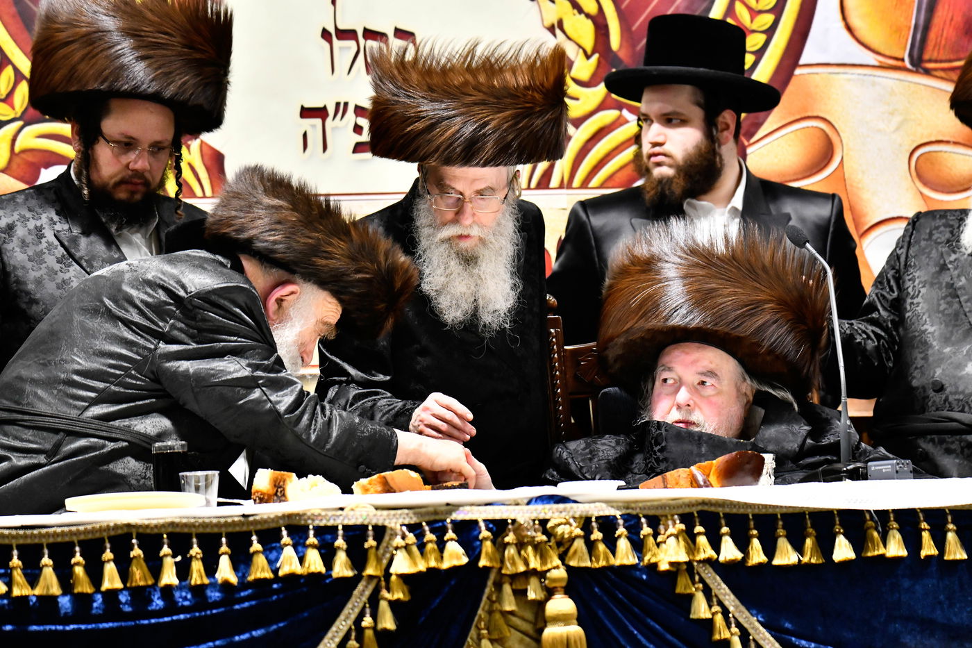 שמחת אירוסי נכדת האדמו"ר מבעלזא