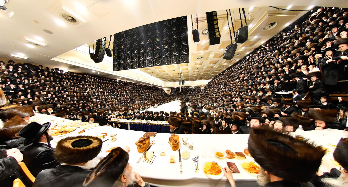 שמחת אירוסי נכדת האדמו"ר מבעלזא