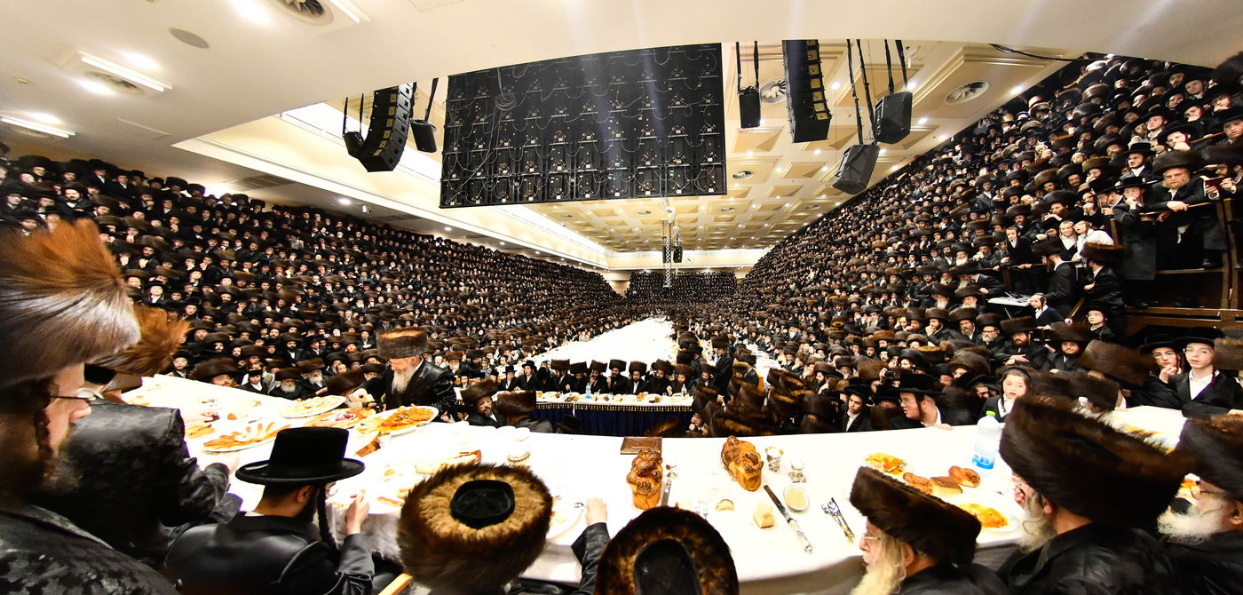 שמחת אירוסי נכדת האדמו"ר מבעלזא