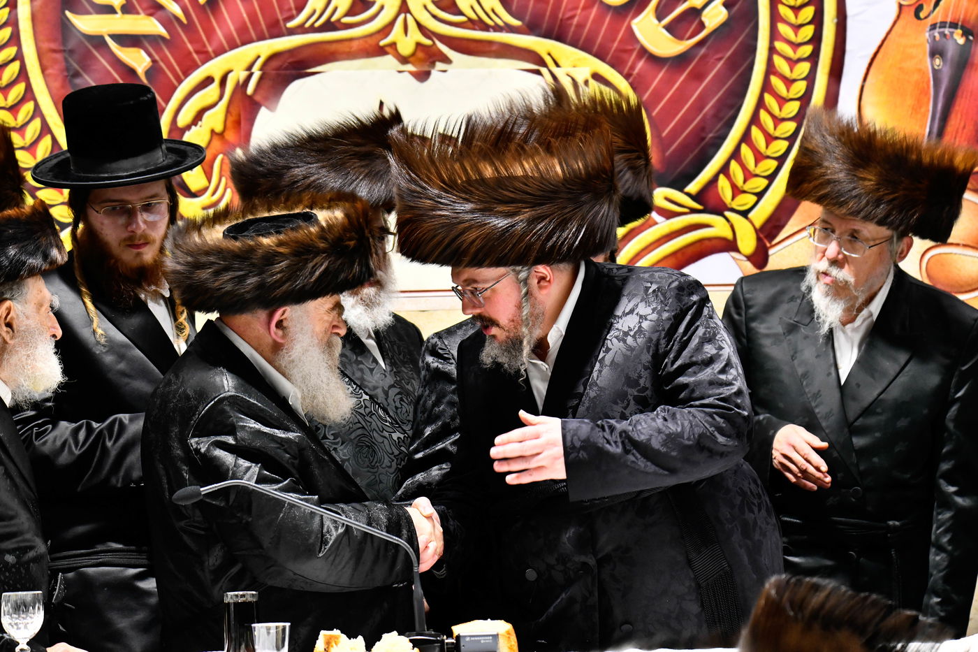 שמחת אירוסי נכדת האדמו"ר מבעלזא