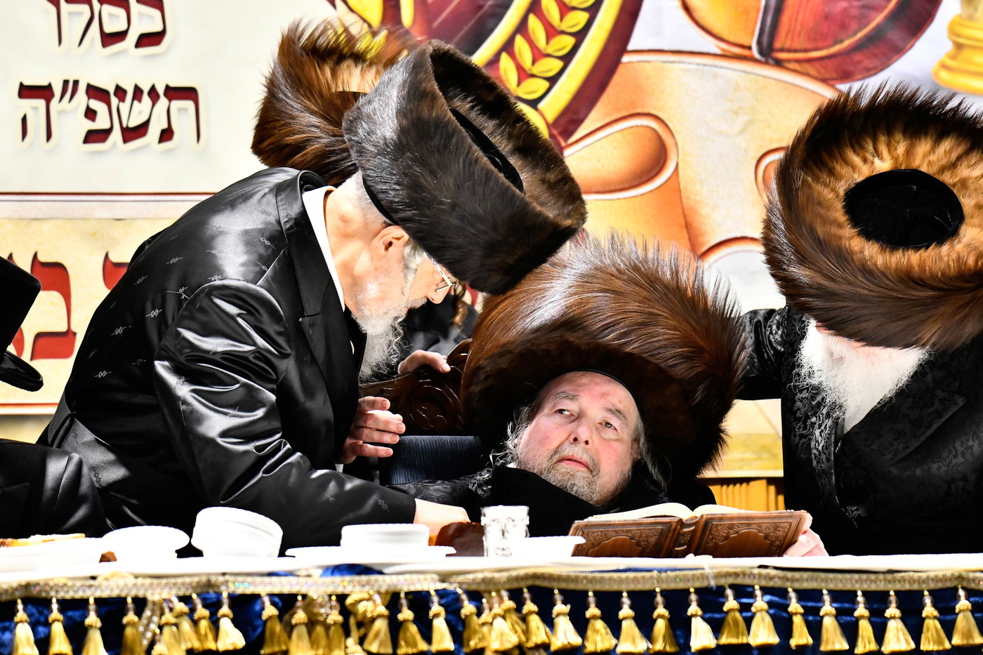 שמחת אירוסי נכדת האדמו"ר מבעלזא