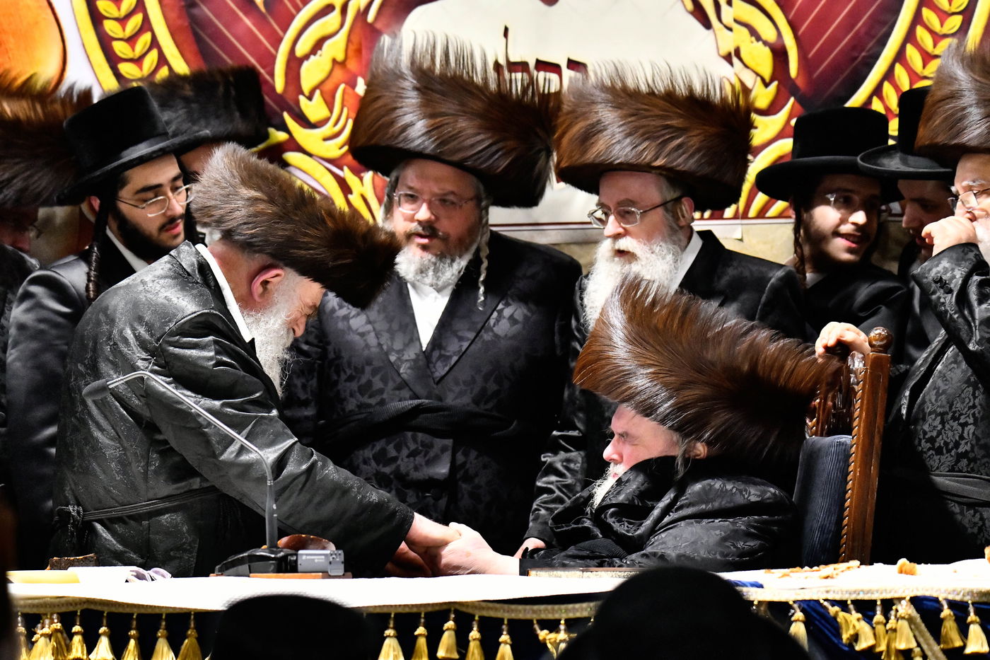 שמחת אירוסי נכדת האדמו"ר מבעלזא