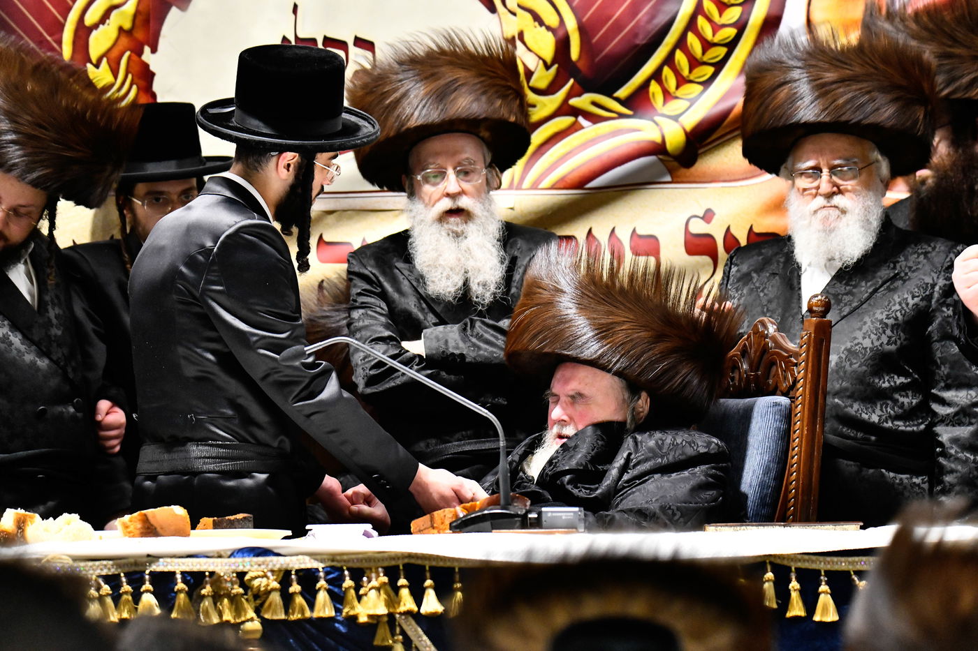 שמחת אירוסי נכדת האדמו"ר מבעלזא