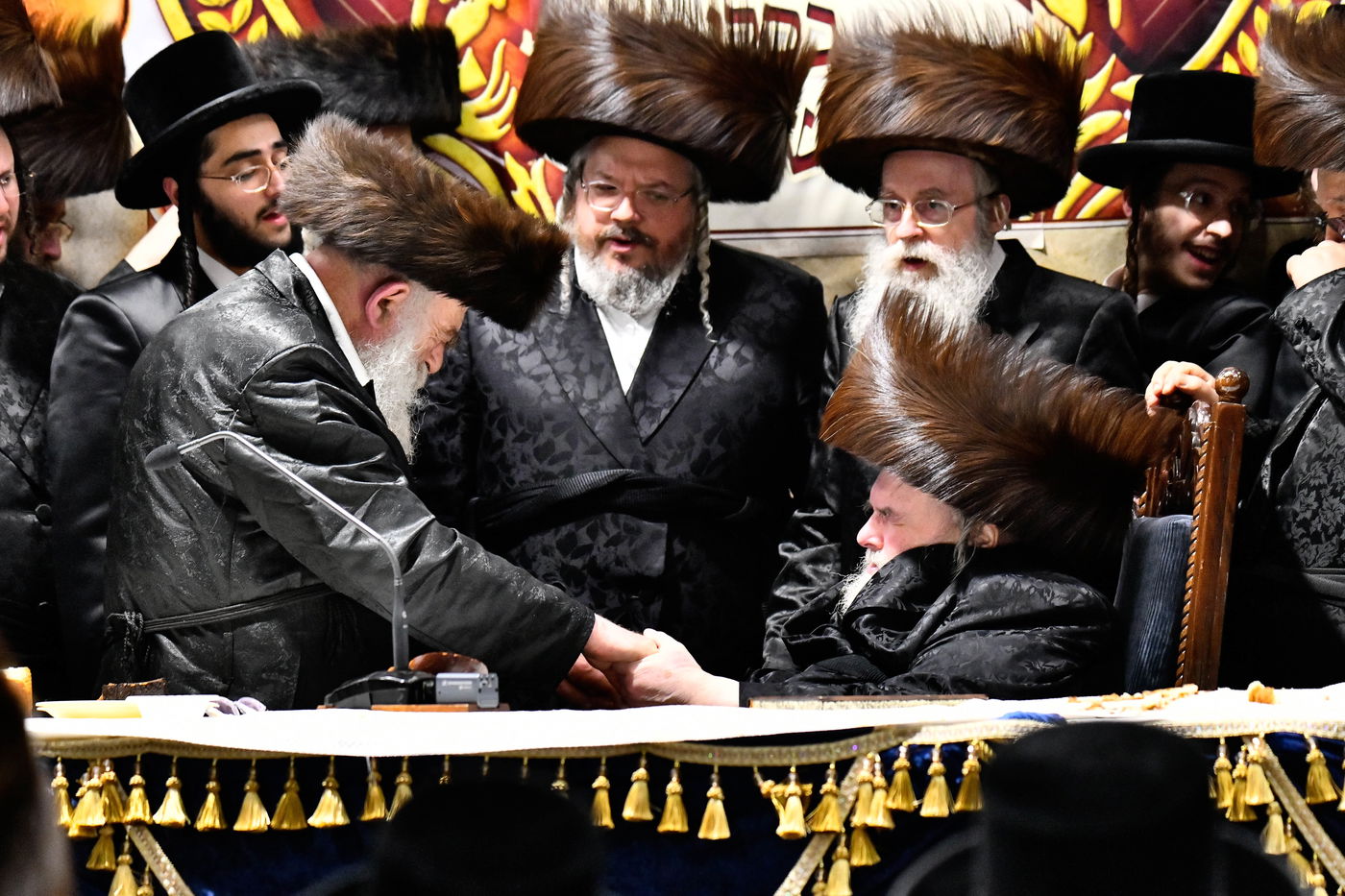 שמחת אירוסי נכדת האדמו"ר מבעלזא