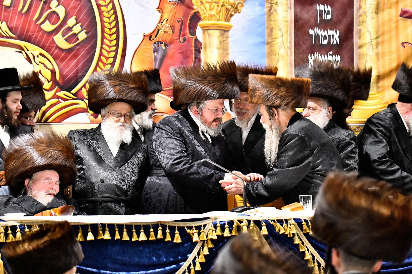 שמחת אירוסי נכדת האדמו"ר מבעלזא