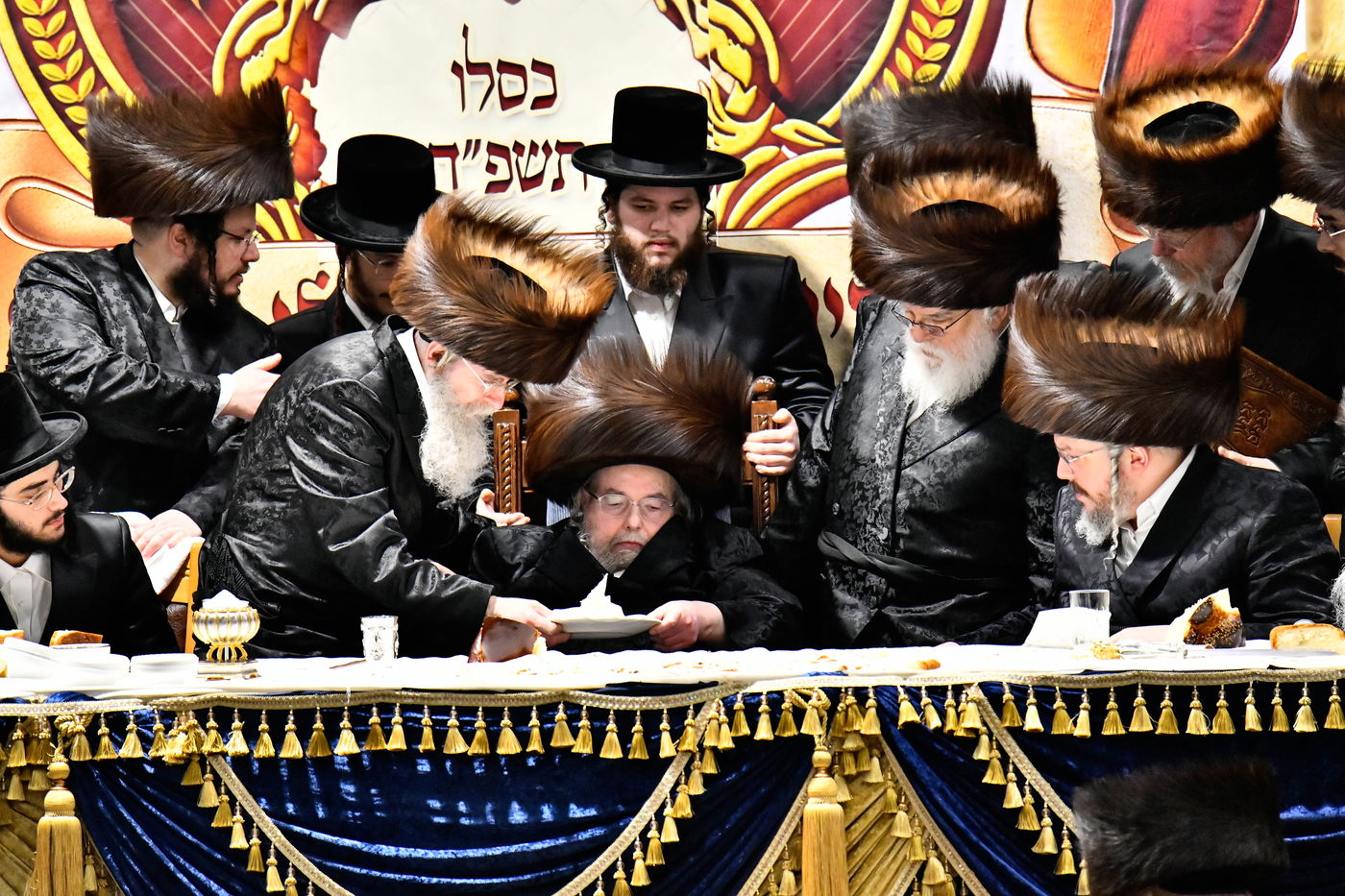 שמחת אירוסי נכדת האדמו"ר מבעלזא