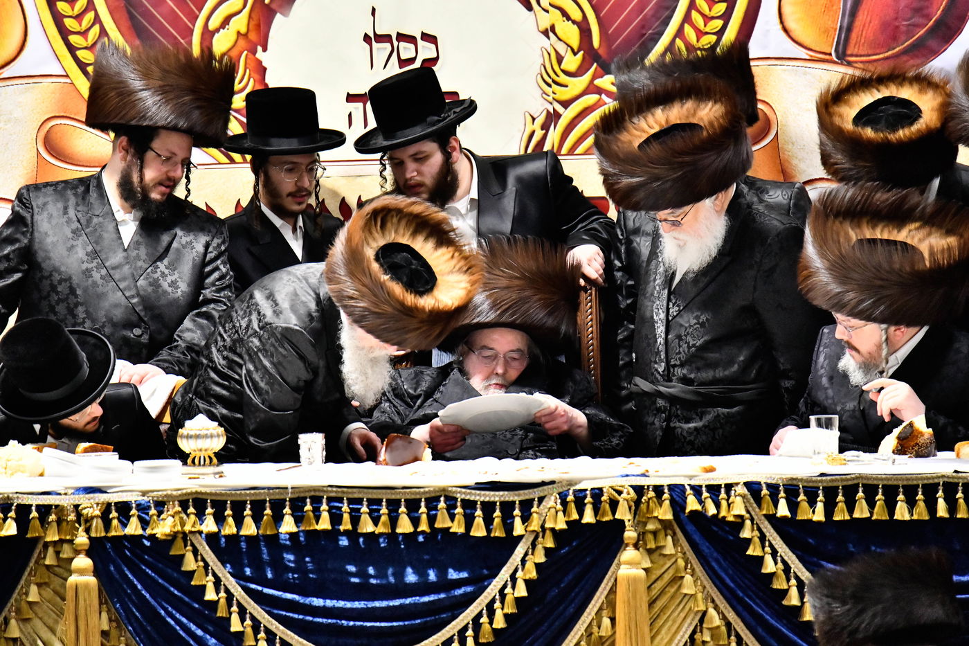 שמחת אירוסי נכדת האדמו"ר מבעלזא