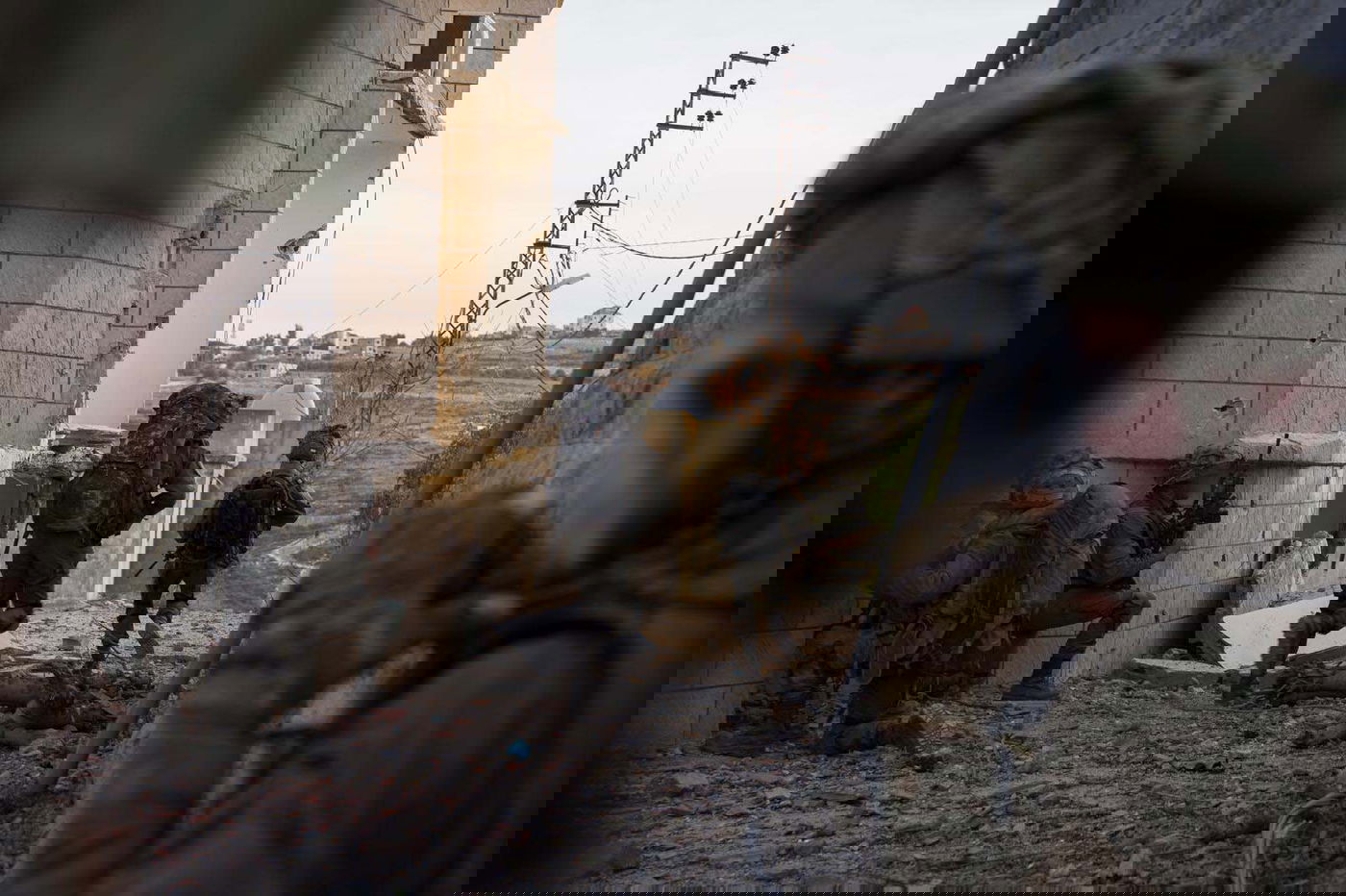 לוחמי צה"ל ממשיכים באיתור אמצעי לחימה בדרום לבנון | תיעוד