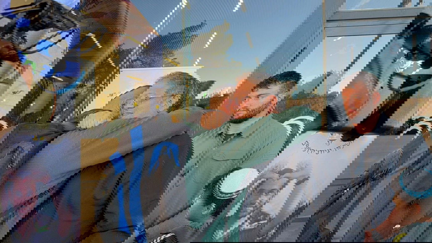 בן גביר עם בנו בבקו"ם, הבוקר