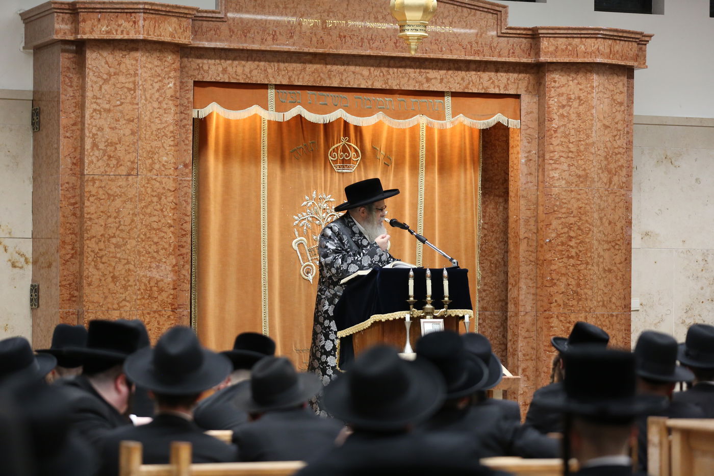 האדמו"ר מסאטמר בביקור בישיבת 'עץ חיים' ווילרייק 