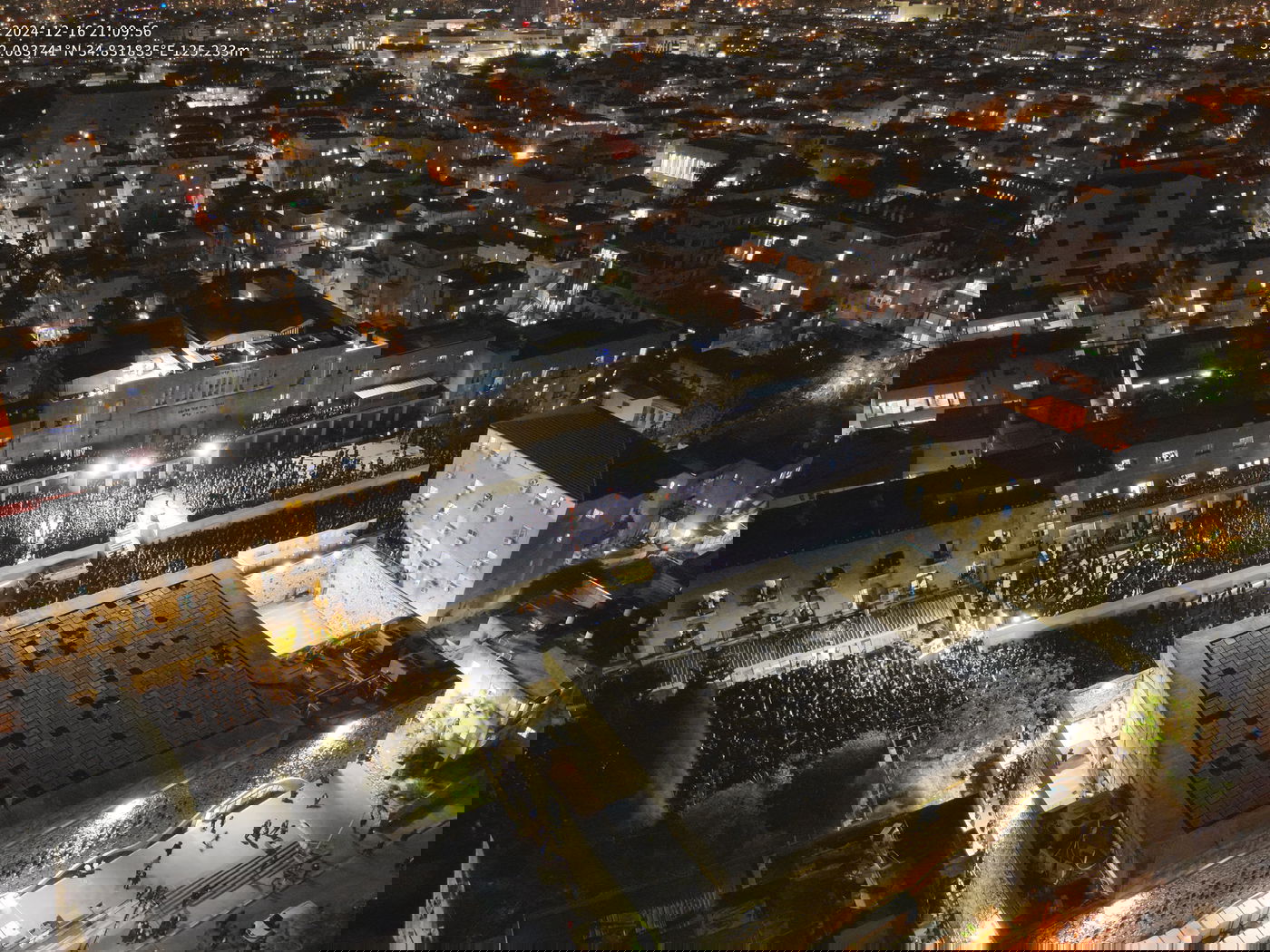 תיעוד מהרחפן: הרבבות בהלווית הגר"א דויטש בפוניבז'