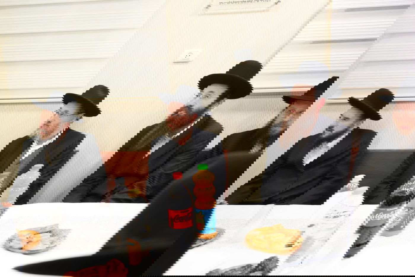 חנוכת בית הוראה בראשות הגר"מ טרגר ובהשתתפות רבני השכונה ובראשם הגרי"מ דרוק