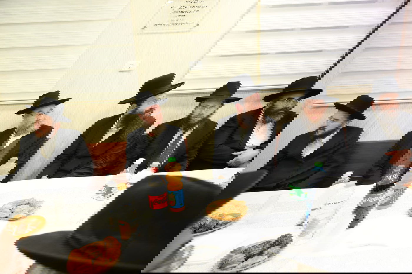 חנוכת בית הוראה בראשות הגר"מ טרגר ובהשתתפות רבני השכונה ובראשם הגרי"מ דרוק