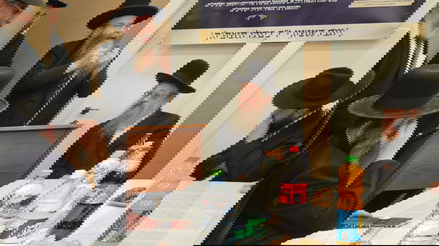 חנוכת בית הוראה בראשות הגר"מ טרגר ובהשתתפות רבני השכונה ובראשם הגרי"מ דרוק