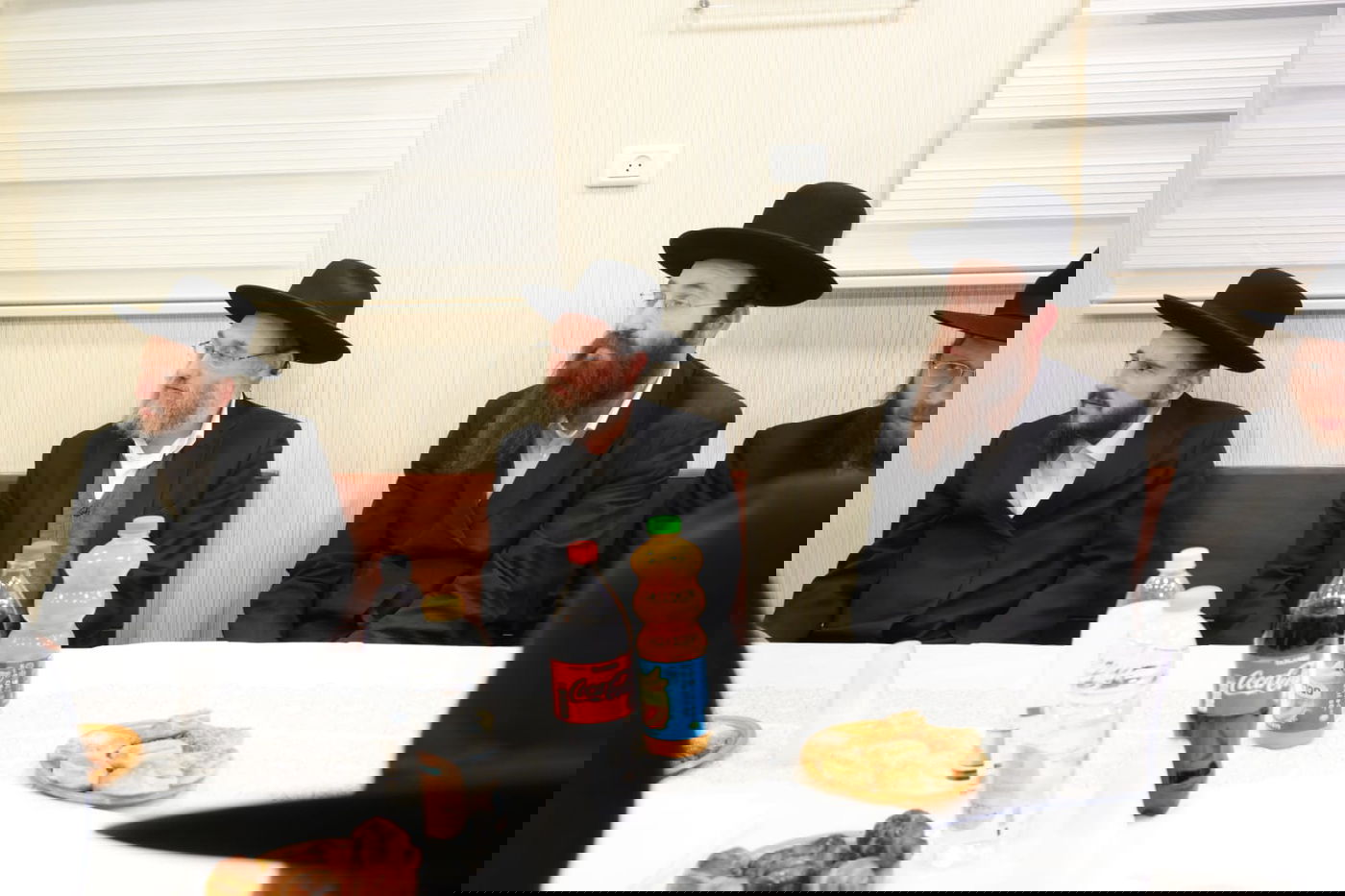 חנוכת בית הוראה בראשות הגר"מ טרגר ובהשתתפות רבני השכונה ובראשם הגרי"מ דרוק