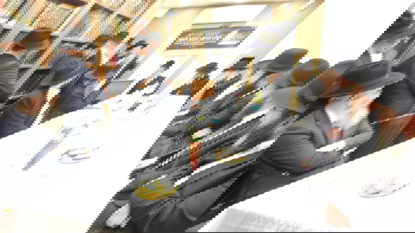 חנוכת בית הוראה בראשות הגר"מ טרגר ובהשתתפות רבני השכונה ובראשם הגרי"מ דרוק