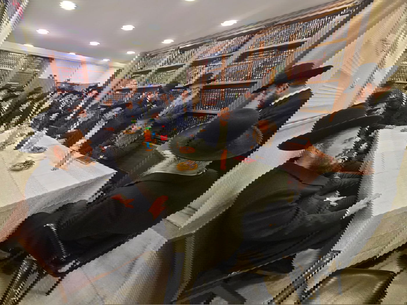 חנוכת בית הוראה בראשות הגר"מ טרגר ובהשתתפות רבני השכונה ובראשם הגרי"מ דרוק