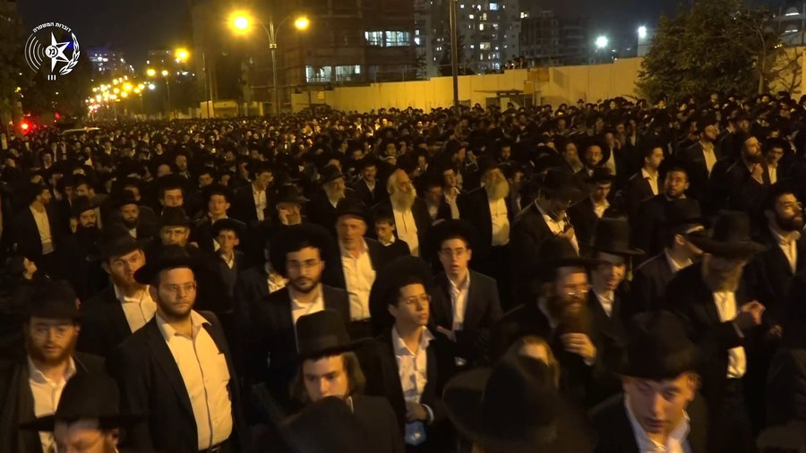 "מבצע אדמו"ר" בהלווית הגר"א דויטש זצ"ל