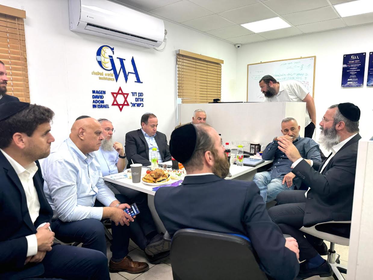 שימי גשייד, מנכ"ל 'חברים' הודה למנכ"ל על מסירותו ללא לאות למען המתנדבים