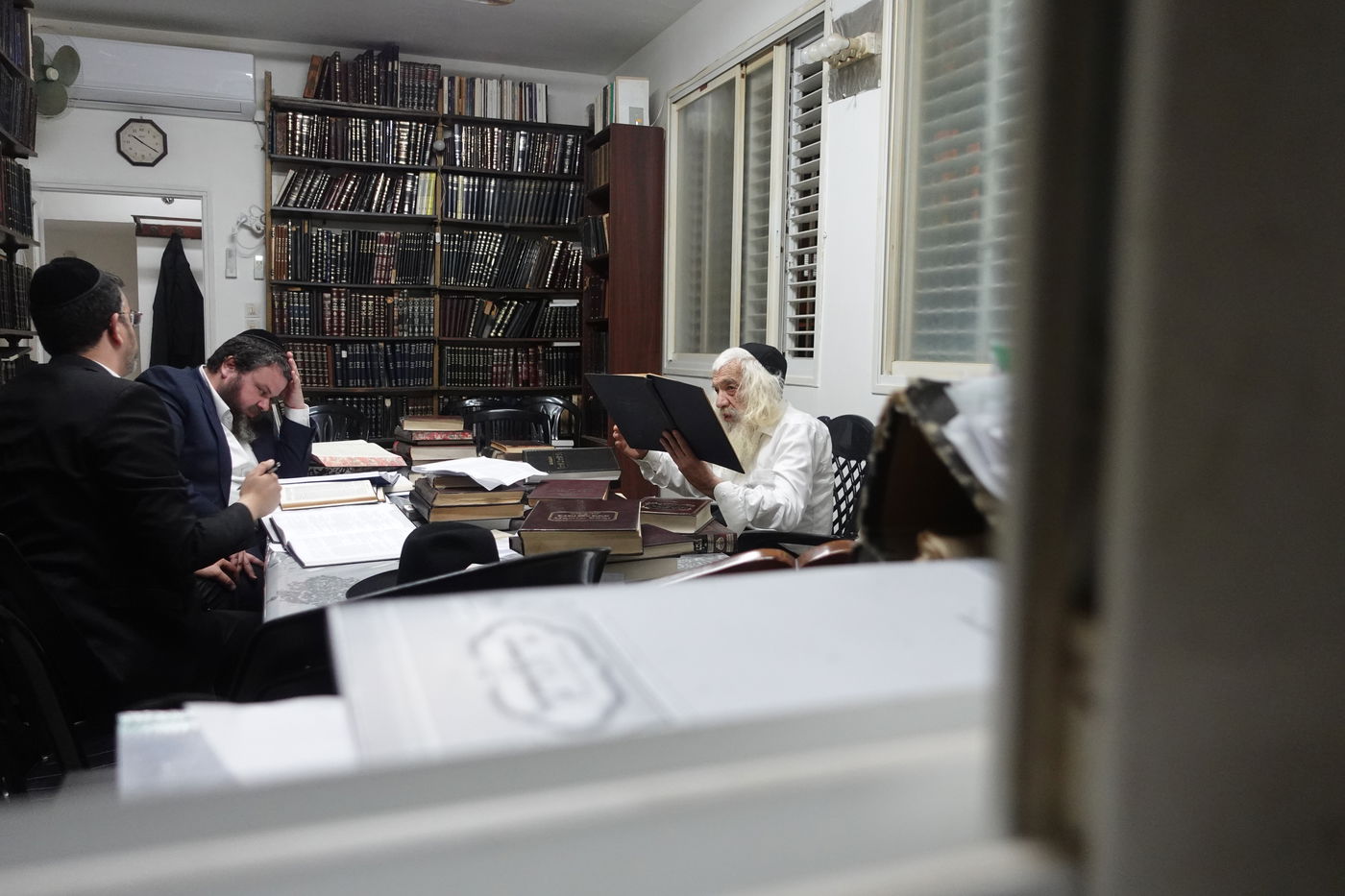 מראות חייו של הגאון רבי אשר דויטש זצוק"ל