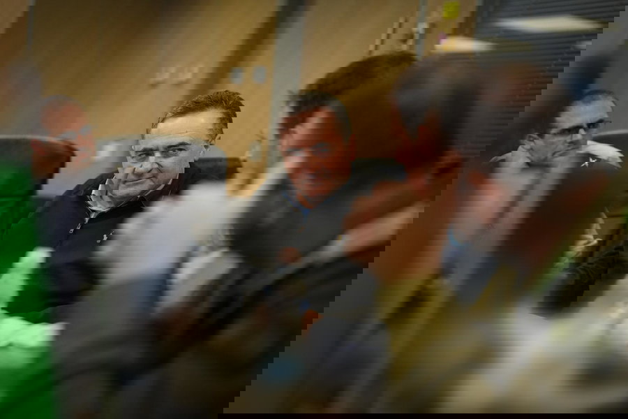 דברי שר הביטחון, לפנות בוקר