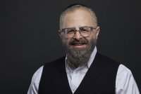 יוסי גרין ו'אידיש נחת' בסינגל חגיגי במיוחד: "אתה בחרתנו"
