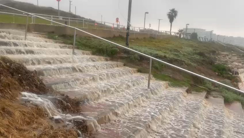 זרימת הגשמים בחופי תל אביב
