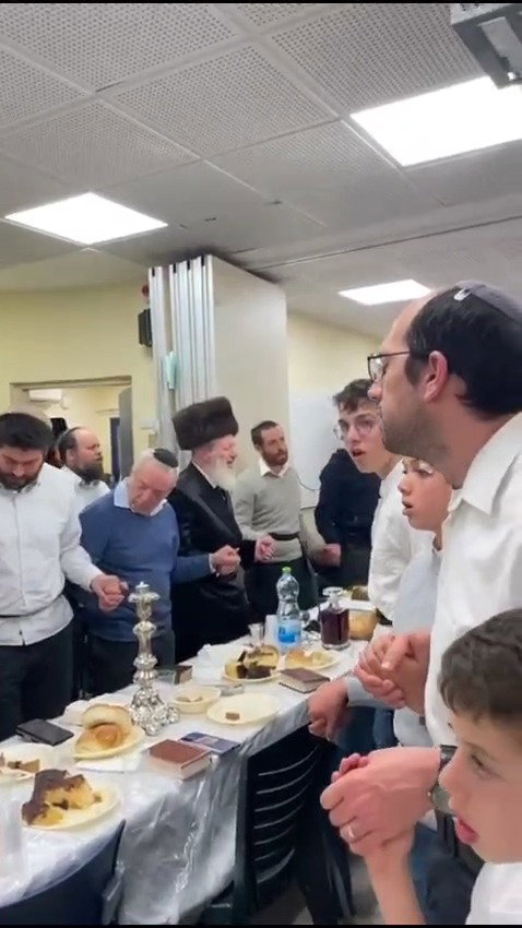 האדמו"ר מפאשקאן בטיש הילולת המגיד הק'