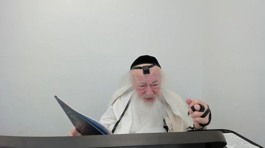 הרב יעקב דוד סטפנסקי בשיעור על מסכת ביצה