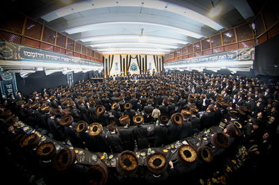 צבי גולדרינג וחיים יודל הופמן מחדשים את הניגון העתיק: "אהבה רבה"