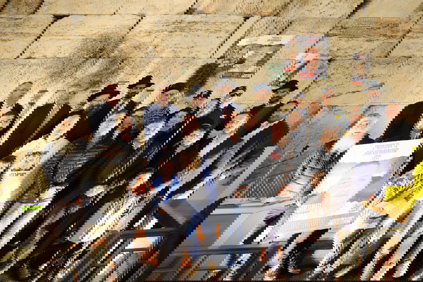 הדלקת נר ראשון של חנוכה