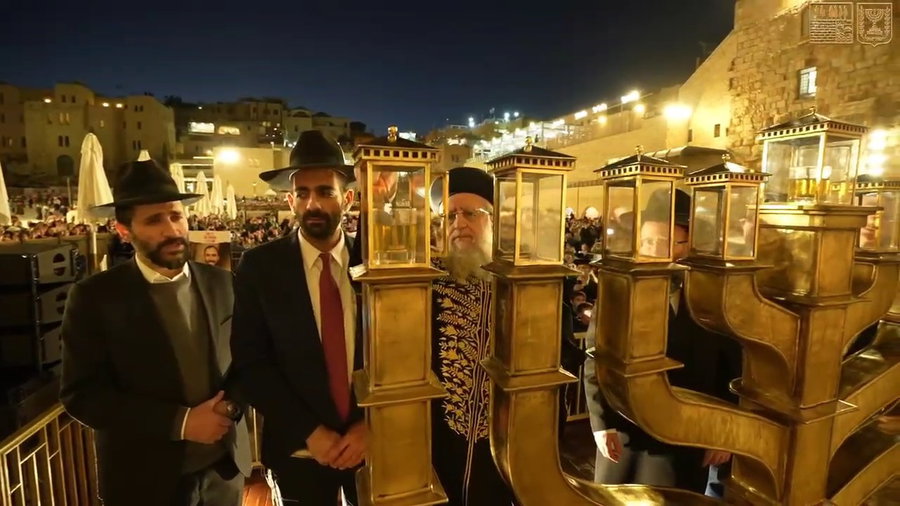 הדלקת נר ראשון 
