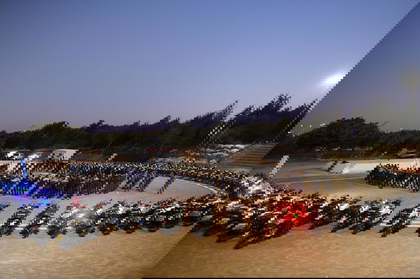 כוחות המשטרה, הבוקר