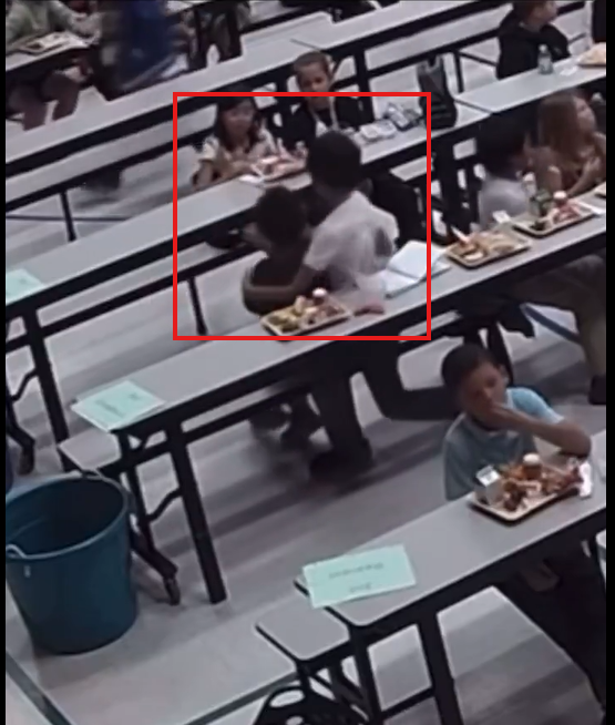 תומאס בן ה-8 מציל את חברו