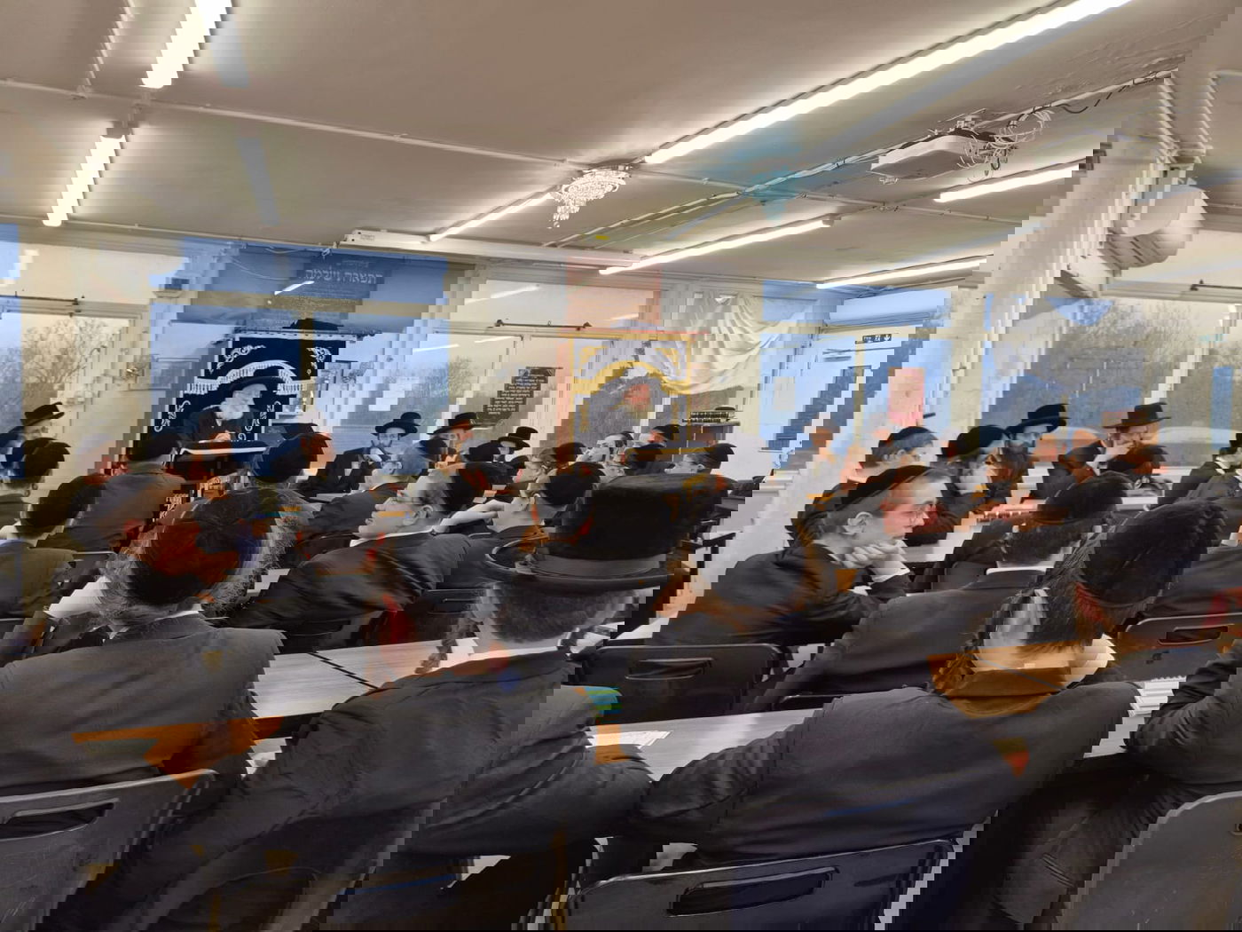 הגאון רבי אשר וייס בביקור בלונדון