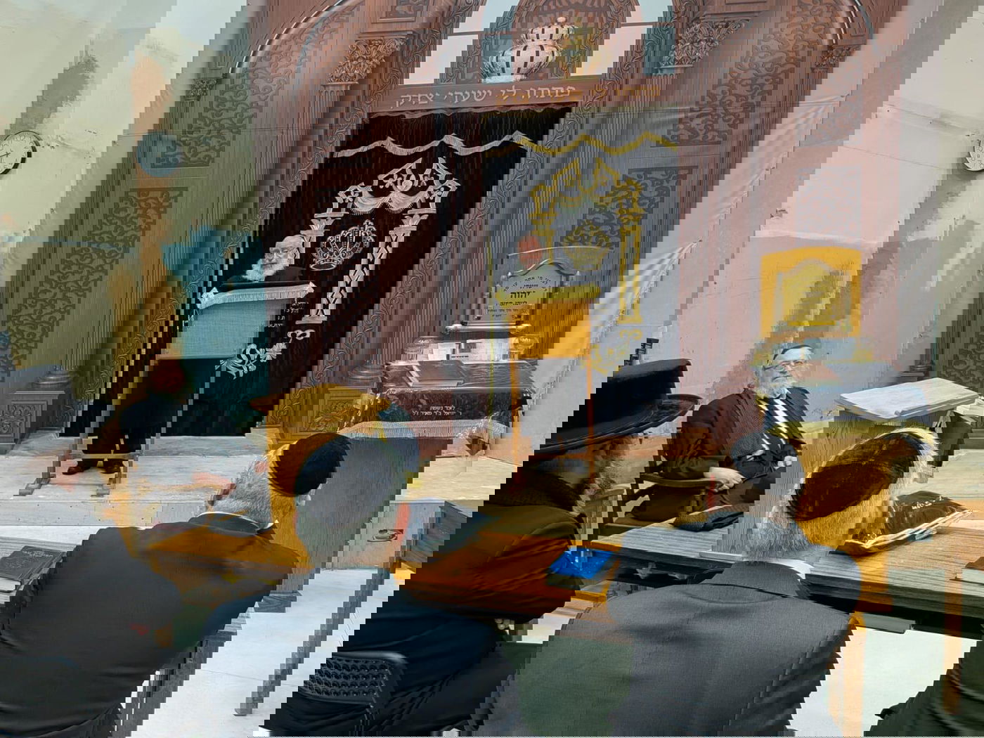 הגאון רבי אשר וייס בביקור בלונדון