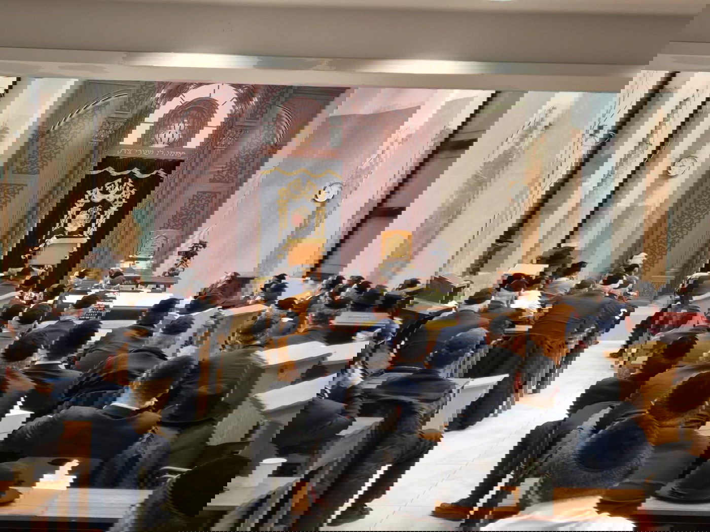 הגאון רבי אשר וייס בביקור בלונדון