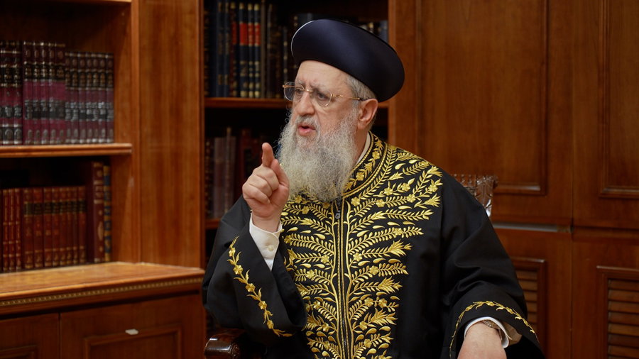 הראשון לציון הגר"ד יוסף בשיחה ל'כיכר'