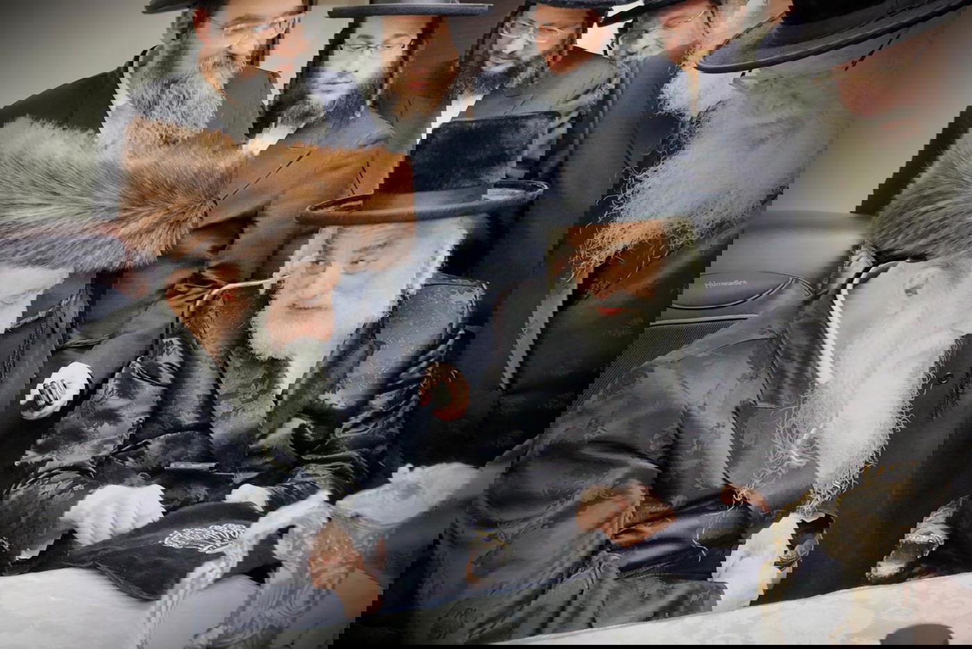 האדמו"ר מויז'ניץ ירושלים בביקור אצל האדמו"ר ממכנובקא בעלזא