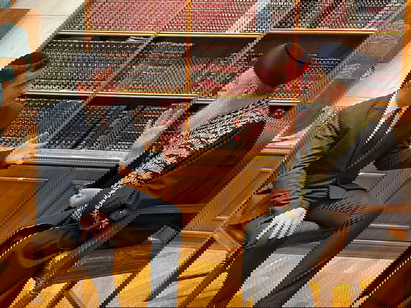 הראשון לציון הגר"ד יוסף בשיחה עם ישי כהן