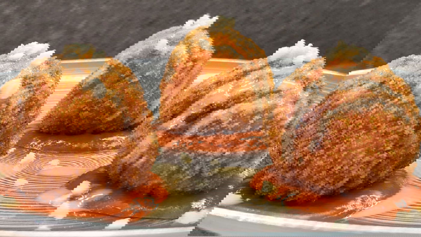 פיצוץ של טעמים: כדורי בשר אסאדו מטוגנים - ארנצ'יני בשר