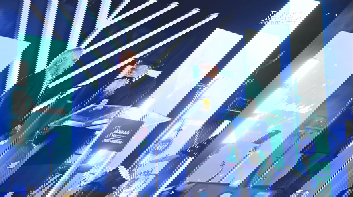 תיעוד ענק: בארגנטינה חגגו את החנוכה על ספינה צבאית