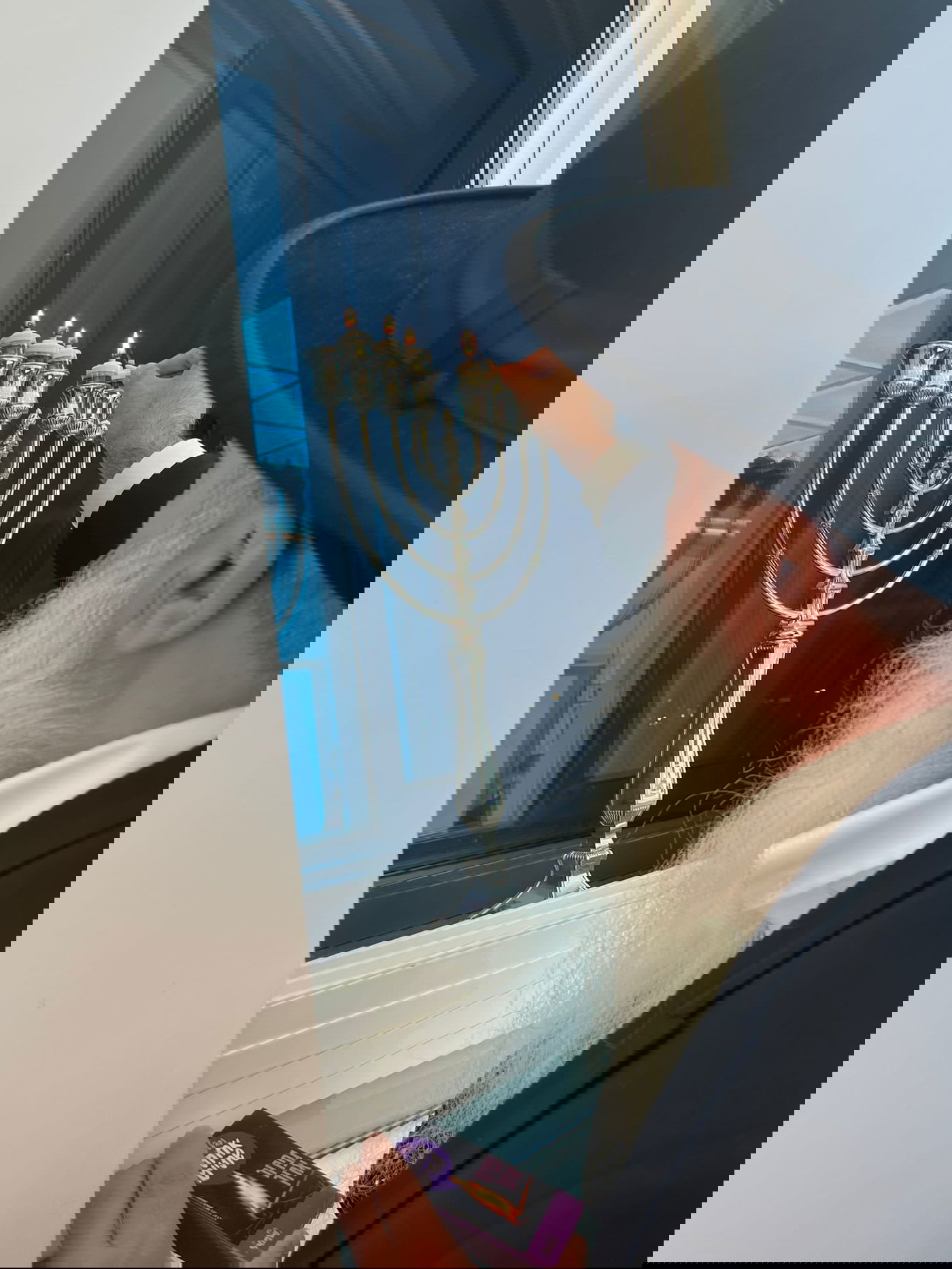 הגאון הרב יגאל כהן בהדלקת נרות חנוכה