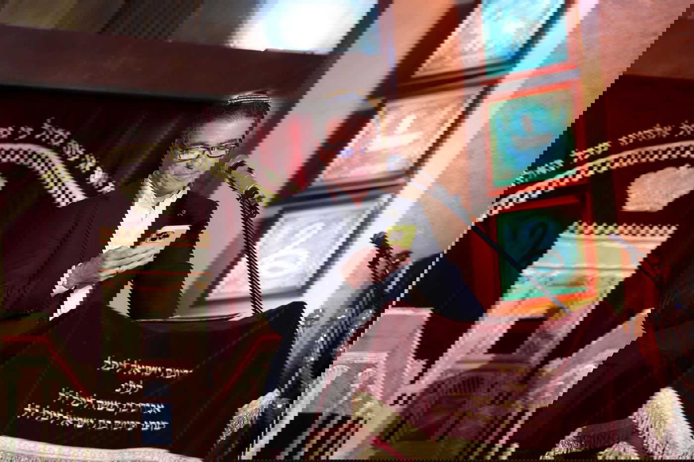 הדלקת נרות חנוכה בבית כנסת הגדול בתל אביב