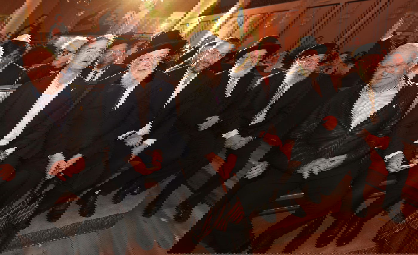 הדלקת נרות חנוכה בבית כנסת הגדול בתל אביב