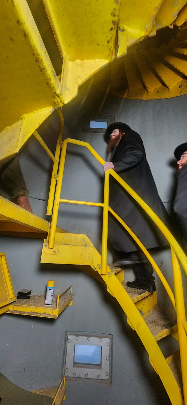 האדמו"ר מקאליב בביקור בגוש עציון בימי החנוכה