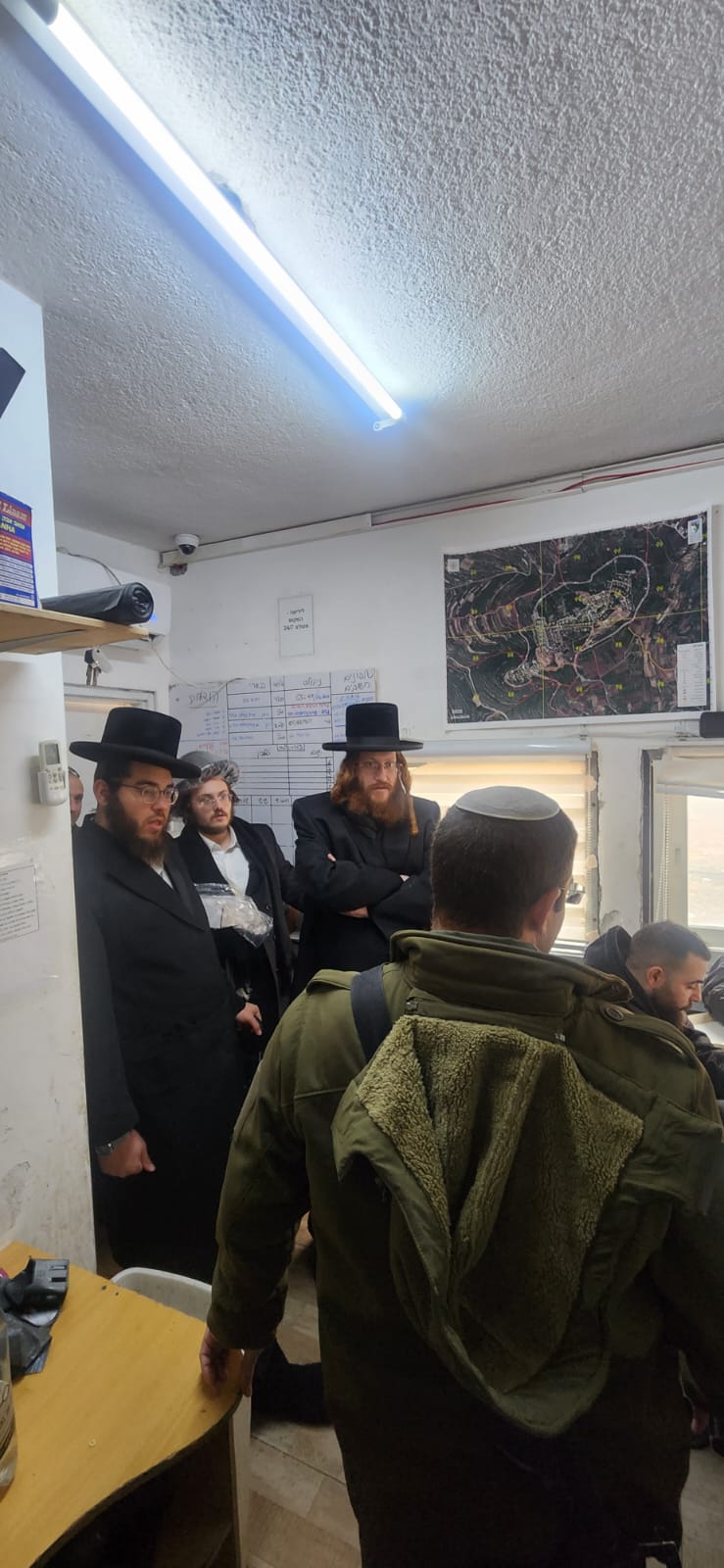 האדמו"ר מקאליב בביקור בגוש עציון בימי החנוכה