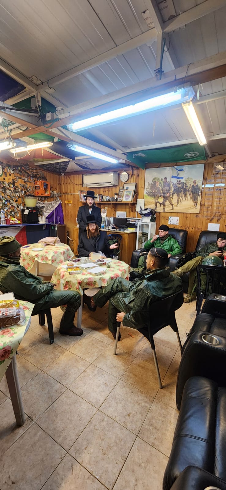 האדמו"ר מקאליב בביקור בגוש עציון בימי החנוכה