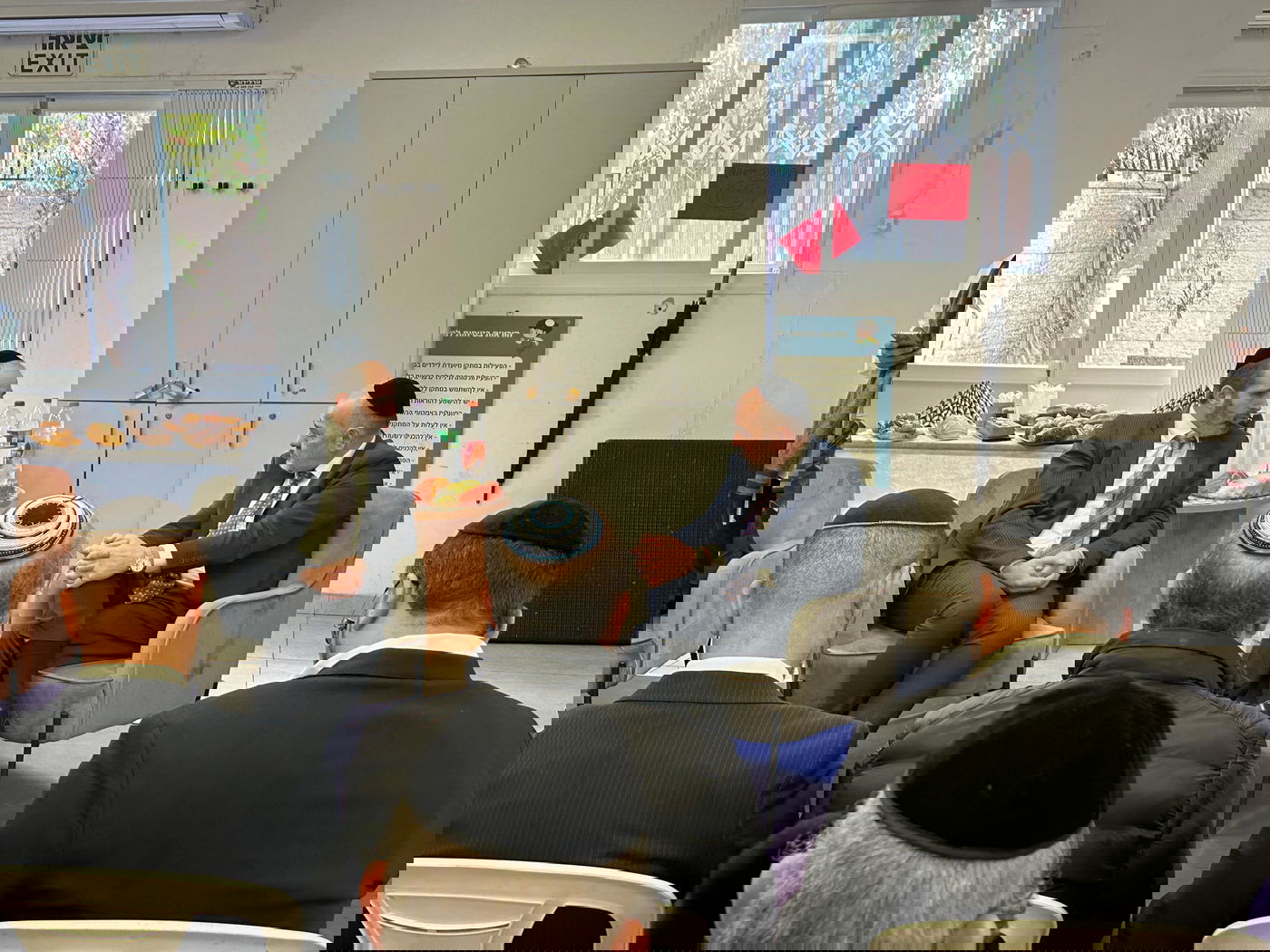 שר הרווחה- יעקב מרגי בביקור באלעד, מכריז על הקמת קמפוס חדש לאגף הרווחה